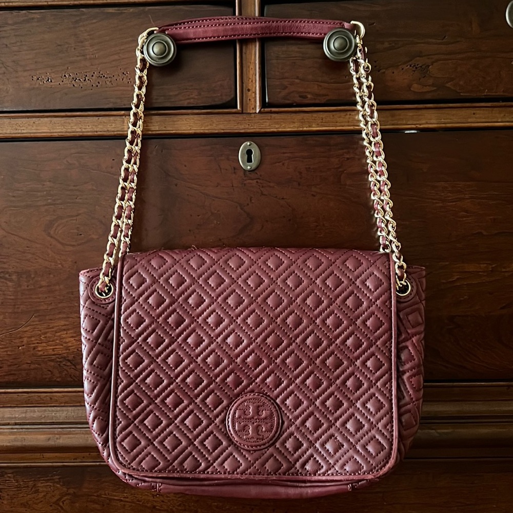 Tory Burch shoulder bag with chain strap